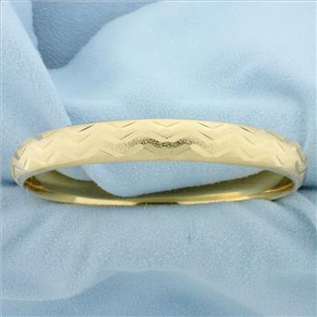 Wave Design Hinged Bangle Bracelet in 14k Yellow Gold