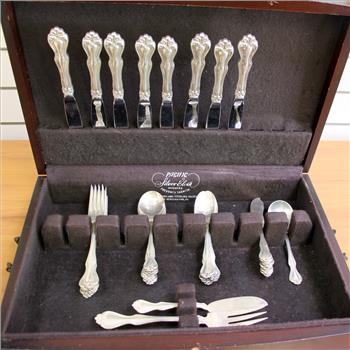 Westmorland Silver George and Martha Washington Sterling Silver Flatware Set of 50