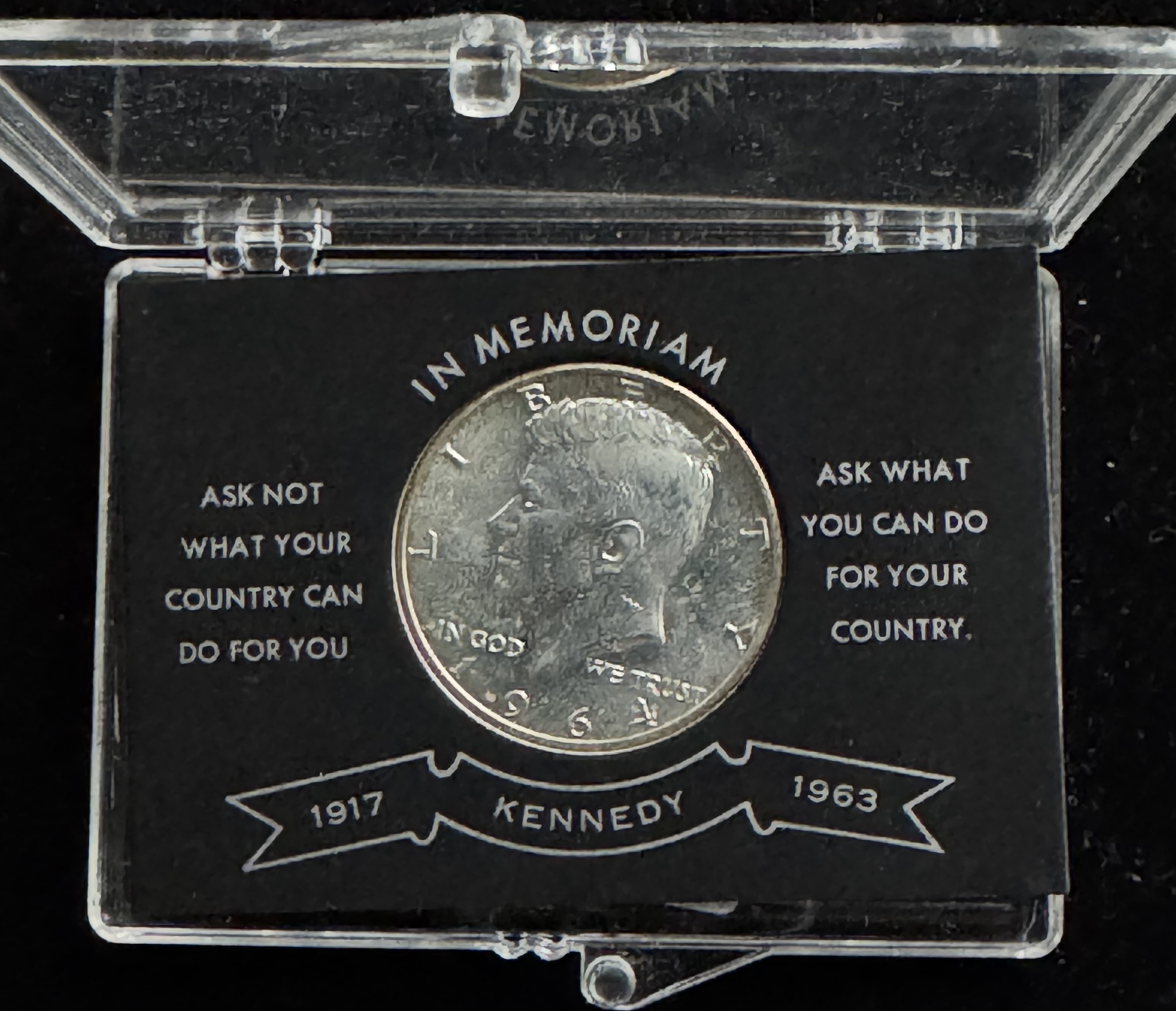 1964-D KENNEDY SILVER HALF DOLLAR COIN, NICE IN A KENNEDY MEMORIAL CASE