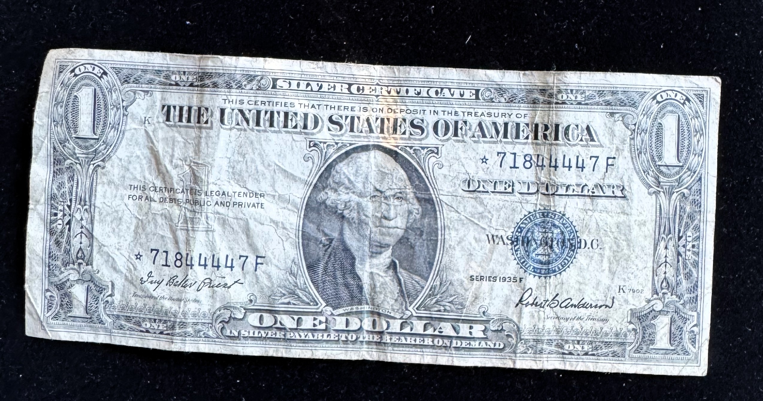 1935 F SERIES SILVER CERTIFICATE *STAR NOTE* $1 DOLLAR CURRENCY IN A SLEVE