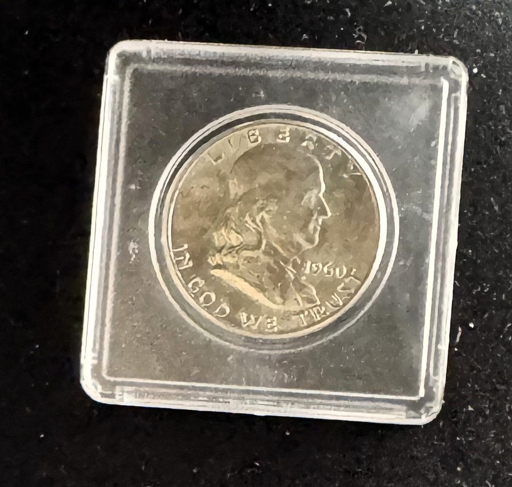 1960-D FRANKLIN SILVER HALF DOLLAR, SHINY LUSTER COIN IN A HARD CASE