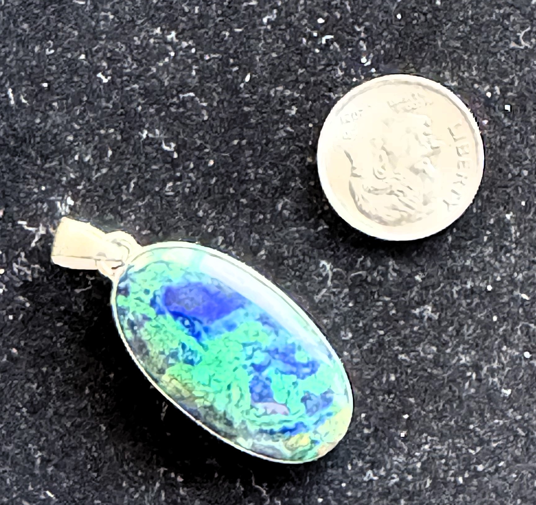 ,925 STERLING SILVER PENDANT WITH A BEAUTY NATURAL  AUSTRAILIAN OPAL STONE