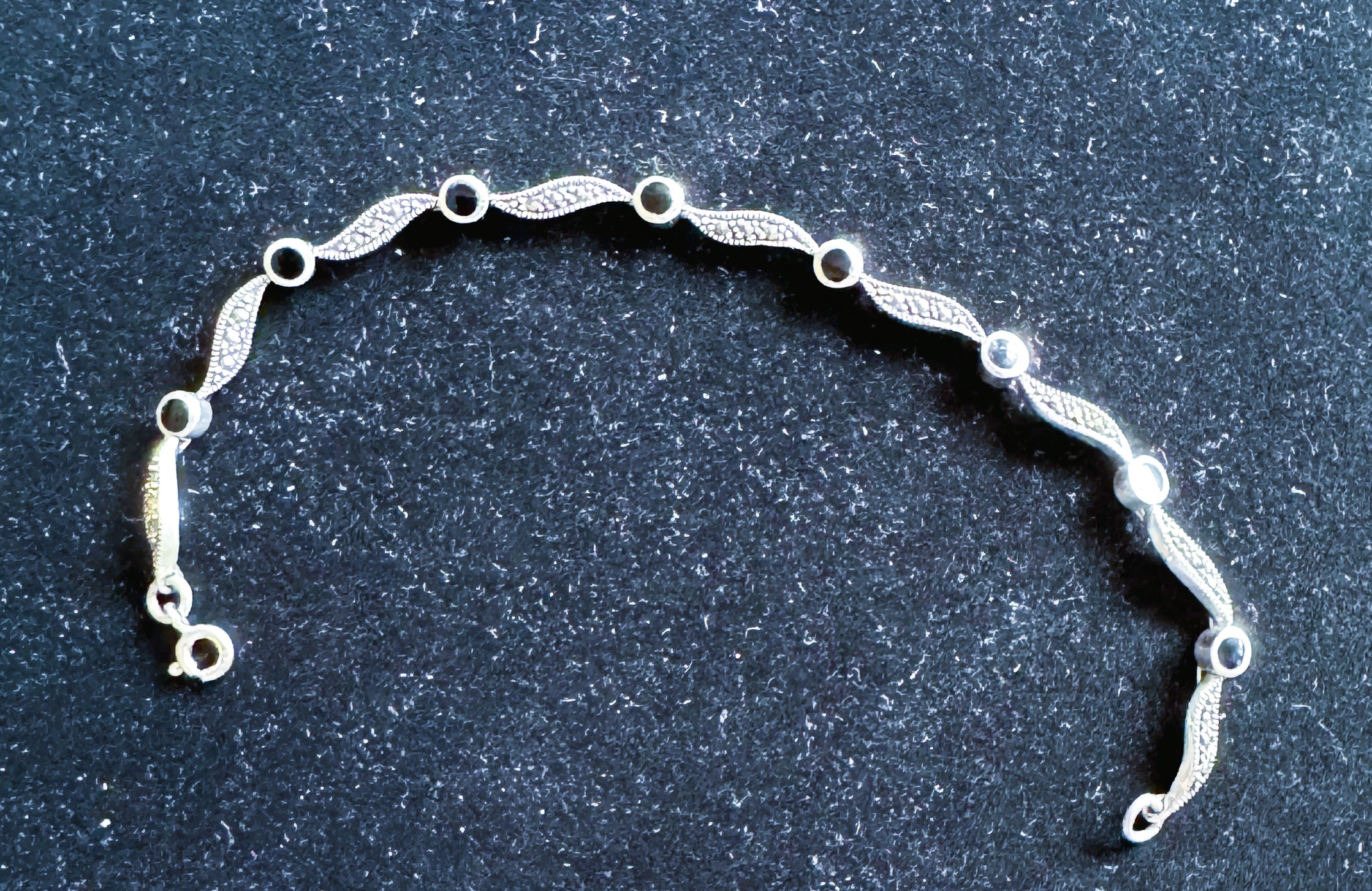CLASSY 7" SOLID STERLING BRACELET WITH 7 NICE STONES