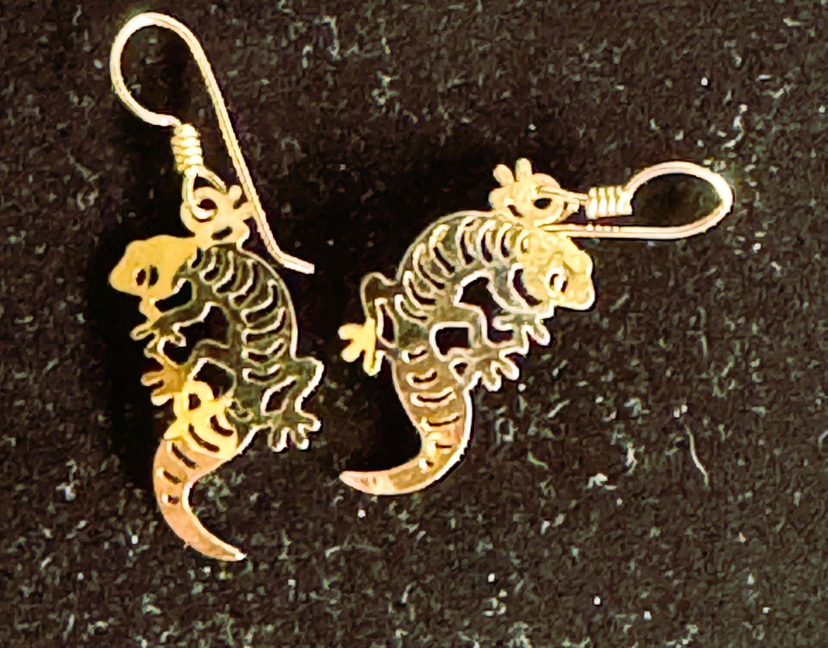 WILL BYRDE GOLD LAYERED HIGHLY POLISHED HANDCRAFTED DANGLE EARRINGS, BEAUTIES, LIKE NEW NEVER WORN HAWAIIAN DETAILED GECKO 