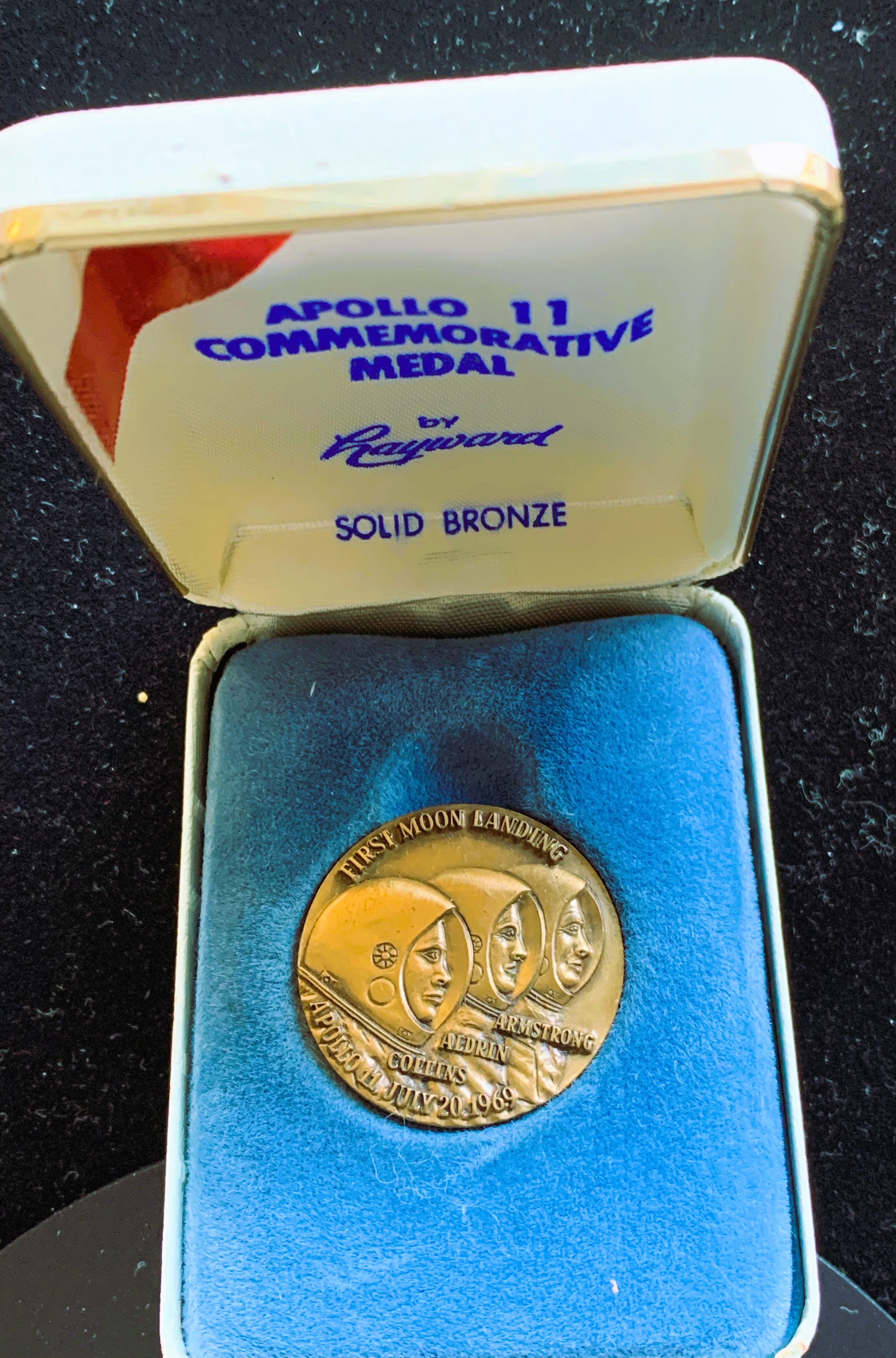 APOLLO 11 COMMEMORATIVE SOLID BRONZE MEDAL COIN, 1ST MOON LANDING, JULY