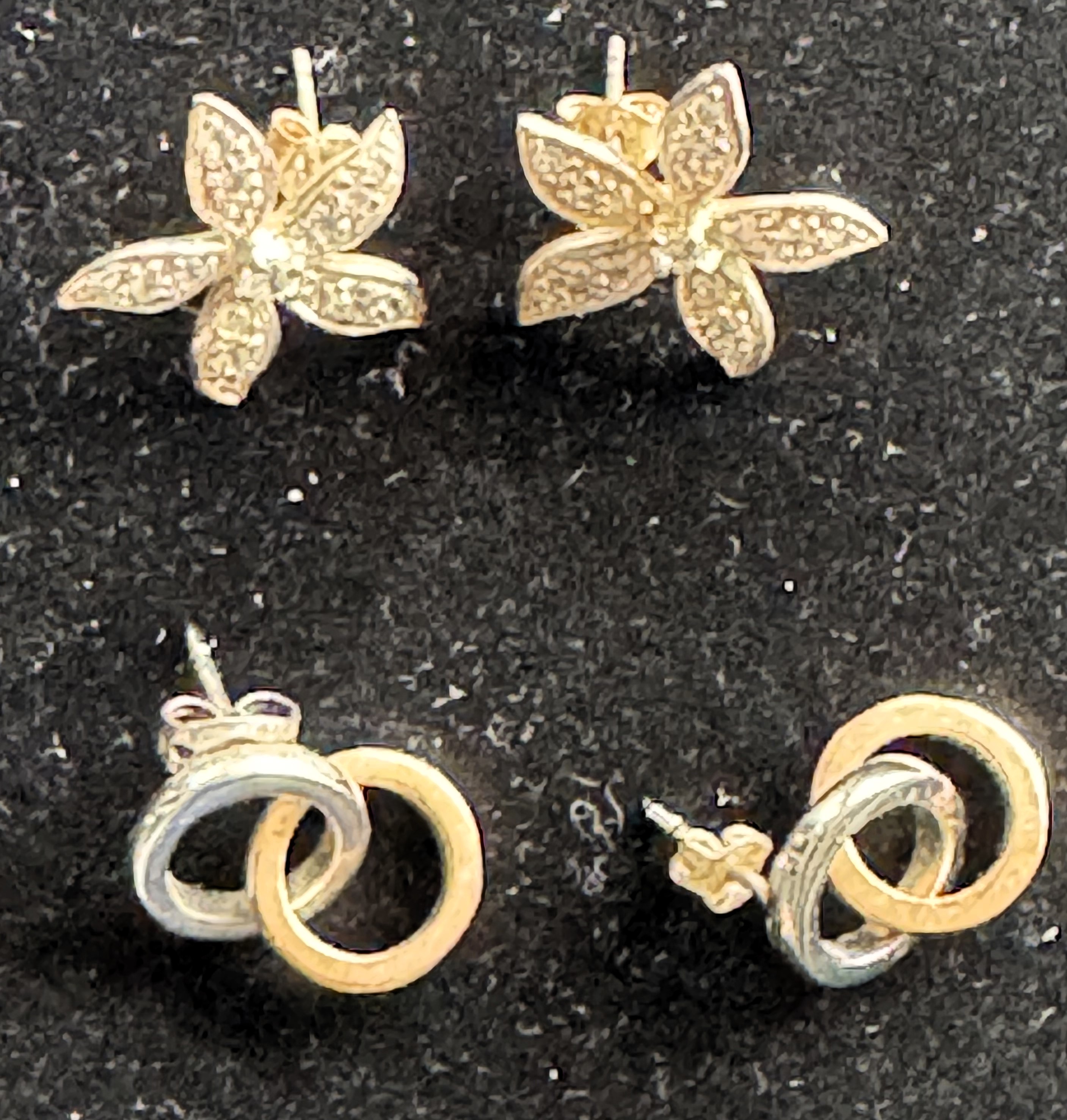EARRINGS QUALITY 2 SETS, PARTLY STERLING SILVER, DIAMOND QUALITY UNCHECKED