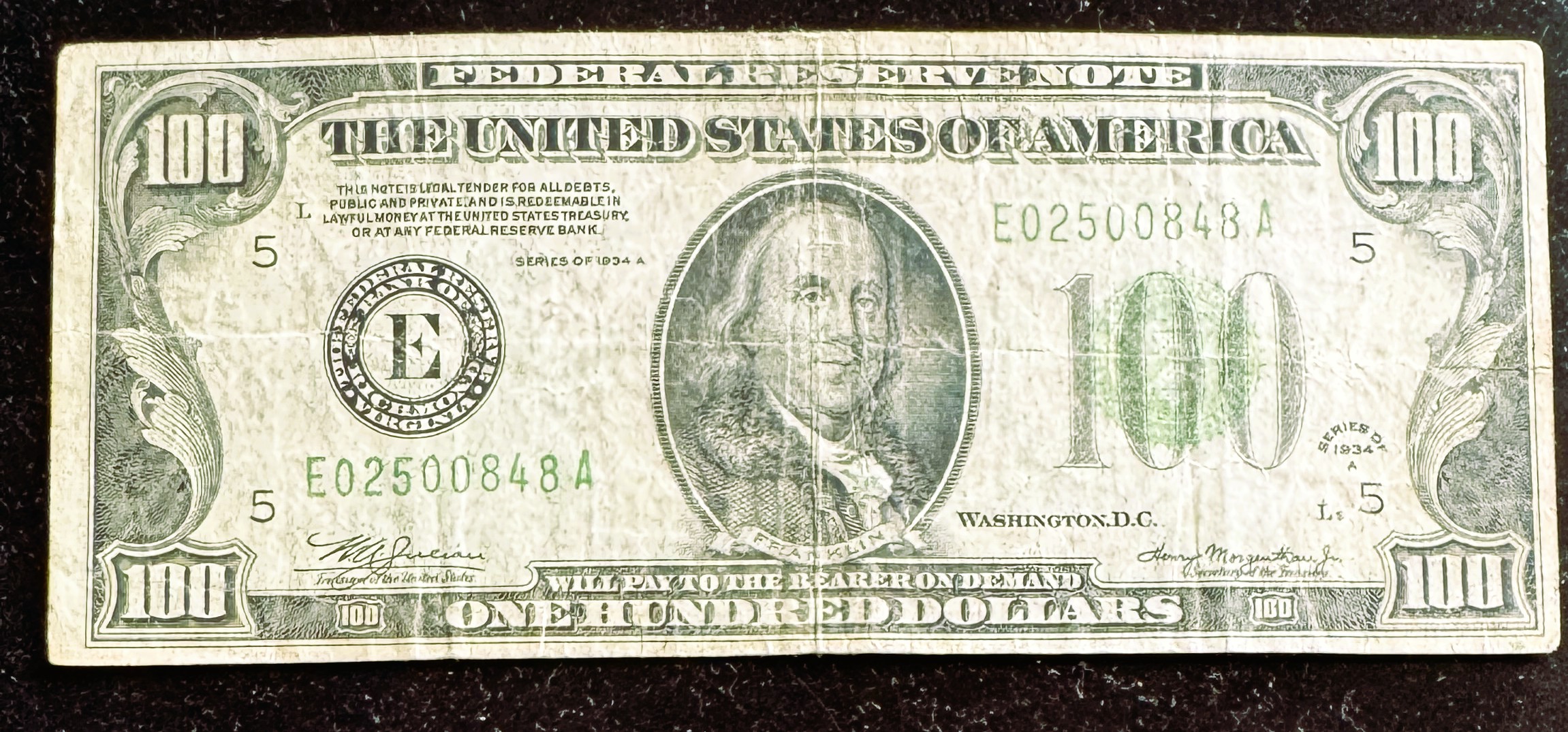 1934 A SERIES $100 DOLLARS FEDERAL RESERVE NOTE, BANK OF RICHMOND VA, GREEN SEAL IN A SLEVE