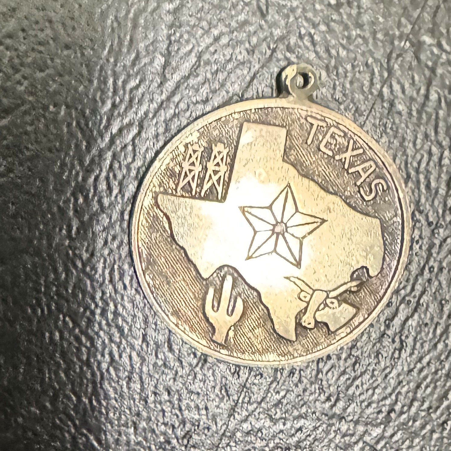 .925 STERLING SILVER VINTAGE SIGNED TEXAS CHARM PENDANT