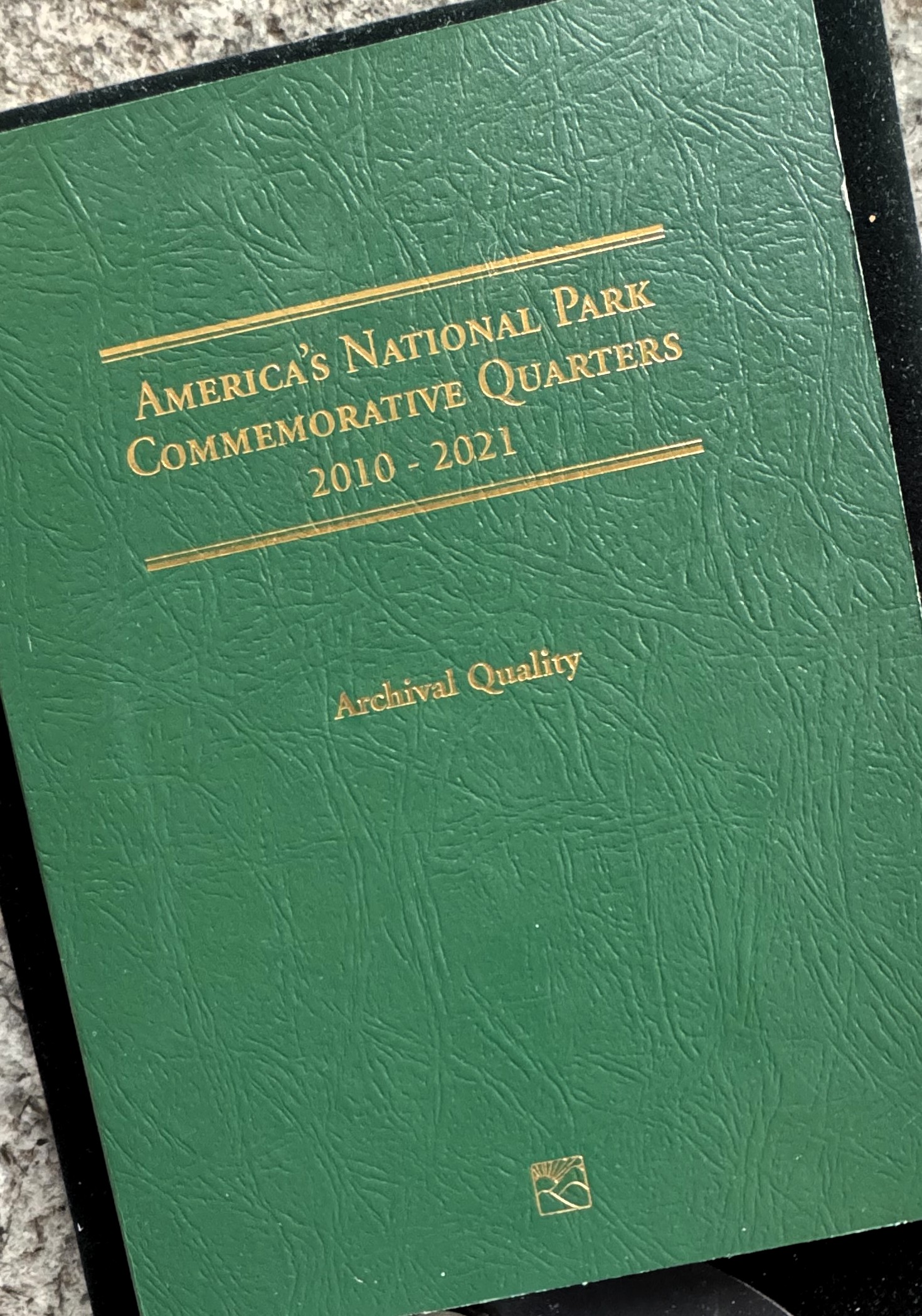2010-2021 AMERICA'S NATIONAL PARK COMMEMORATIVE QUARTERS COIN COLLECTION NEAR COMPLETE QUALITY COINS IN A LITTLETON BOOK