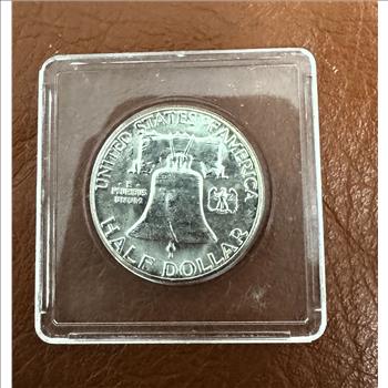 1958 SILVER FRANKLIN HALF DOLLAR BRIGHT LUSTER HIGHER GRADE COIN IN A HARD CASE
