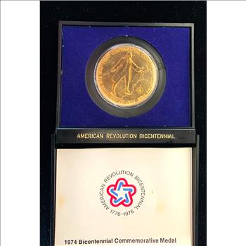 1974 AMERICAN REVOLUTION BICENTENNIAL UNCIRCULATED IN ORIG CASE