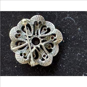 VINTAGE OLD ESTATE QUALITY MADE .925 STERLING SILVER, EQUIPPED FOR EITHER PENDANT/BROOCH/PIN CLASSIC FLORAL WITH RUBY CLUSTER