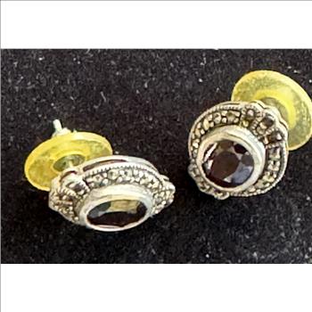 VINTAGE ESTATE .925 STERLING SILVER STUD POST ELEGANT EARRINGS WITH DEEP GARNET STONES