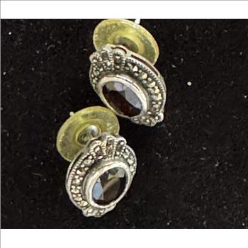 VINTAGE ESTATE .925 STERLING SILVER STUD POST ELEGANT EARRINGS WITH DEEP GARNET STONES