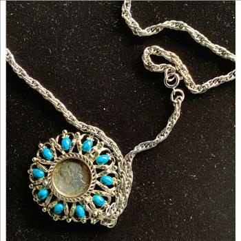 1944 SILVER MERCURY DIME COIN IN JEWELRY BEZEL SURROUNDED WITH TURQUOISE STONES, WITH 24