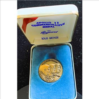 APOLLO 11 COMMEMORATIVE SOLID BRONZE MEDAL COIN, 1ST MOON LANDING, JULY 20, 1969, UNC IN ORIGINAL CASE