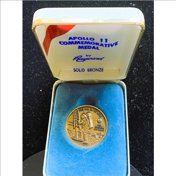 APOLLO 11 COMMEMORATIVE SOLID BRONZE MEDAL COIN, 1ST MOON LANDING, JULY 20, 1969, UNC IN ORIGINAL CASE