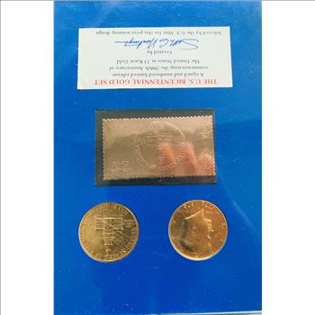 THE BICENTENNIAL GOLD SET, 2 BU 23K GOLD ELECTROPLATED KENNEDY HALF DOLLAR COINS & A 23K SOLID GOLD STAMP, WITH COA & DISPLAY HOLDER, REALLY NICE