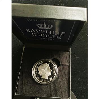 2017 SAPPHIRE JUBILEE, GUERNSEY 5 POUNDS PROOF COIN WITH A SAPPHIRE BLUE CRYSTAL, ORIG SEALED CAPSULE, BOX