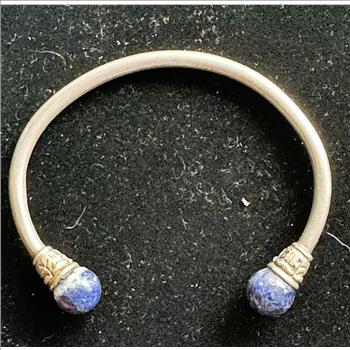 .925 STERLING SILVER VINTAGE CUFF BRACELET WITH AGATE LOOKING  STONES, STYLISH