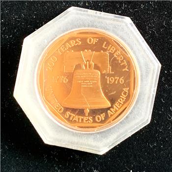 VINTAGE UNCIRCULATED 1776- 1976 BICENTENNIAL 200 YEARS OF LIBERTY IN ORIG CASE