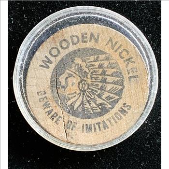 WOODEN NICKEL VINTAGE COLLECTABLE IN CAPSULE