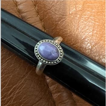 ESTATE, SIGNED .925 STERLING SILVER HALO RING SIZE 10,  WITH A LAVENDER JADE STONE