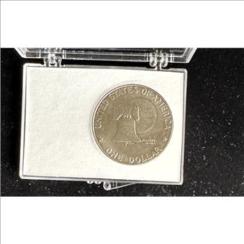 1776-1976 EISENHOWER BICENTENNIAL COIN IN A CASE