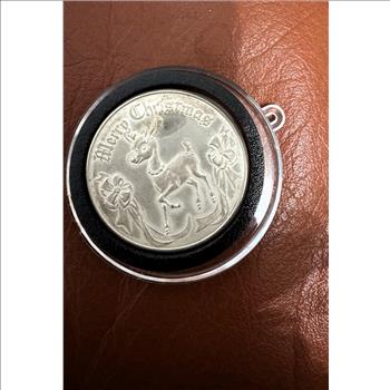 XMAS, 1oz .999 FINE SILVER COIN, 2006 UNC REINDEER, SEASONS GREETINGS, IN AN ORNAMENT HANGING CAPSULE, NICE TONING