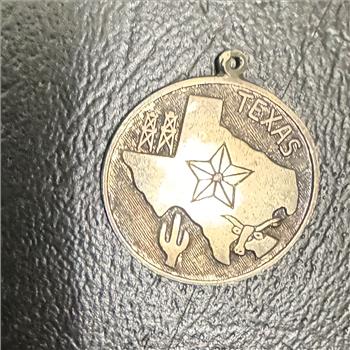 .925 STERLING SILVER VINTAGE SIGNED TEXAS CHARM PENDANT