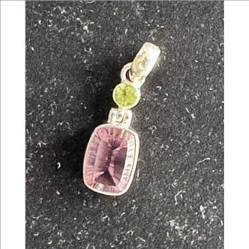 .925 STERLING SILVER VINTAGE PENDANT WITH A COLORFUL STONE