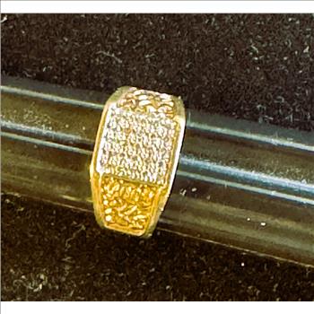 GOLD, 10K SIGNED AND STAMPED SOLID YELLOW GOLD RING SIZE 8 1/2 WITH SMALL DIAMOND CLUSTER
