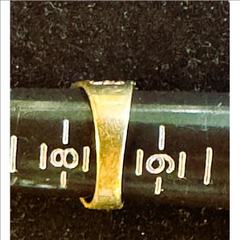 GOLD, 10K SIGNED AND STAMPED SOLID YELLOW GOLD RING SIZE 8 1/2 WITH SMALL DIAMOND CLUSTER