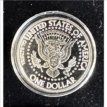 2009 LIBERIA TRIBUTE TO LINCOLN $1 DOLLAR, PROOF  COIN IN A CAPSULE