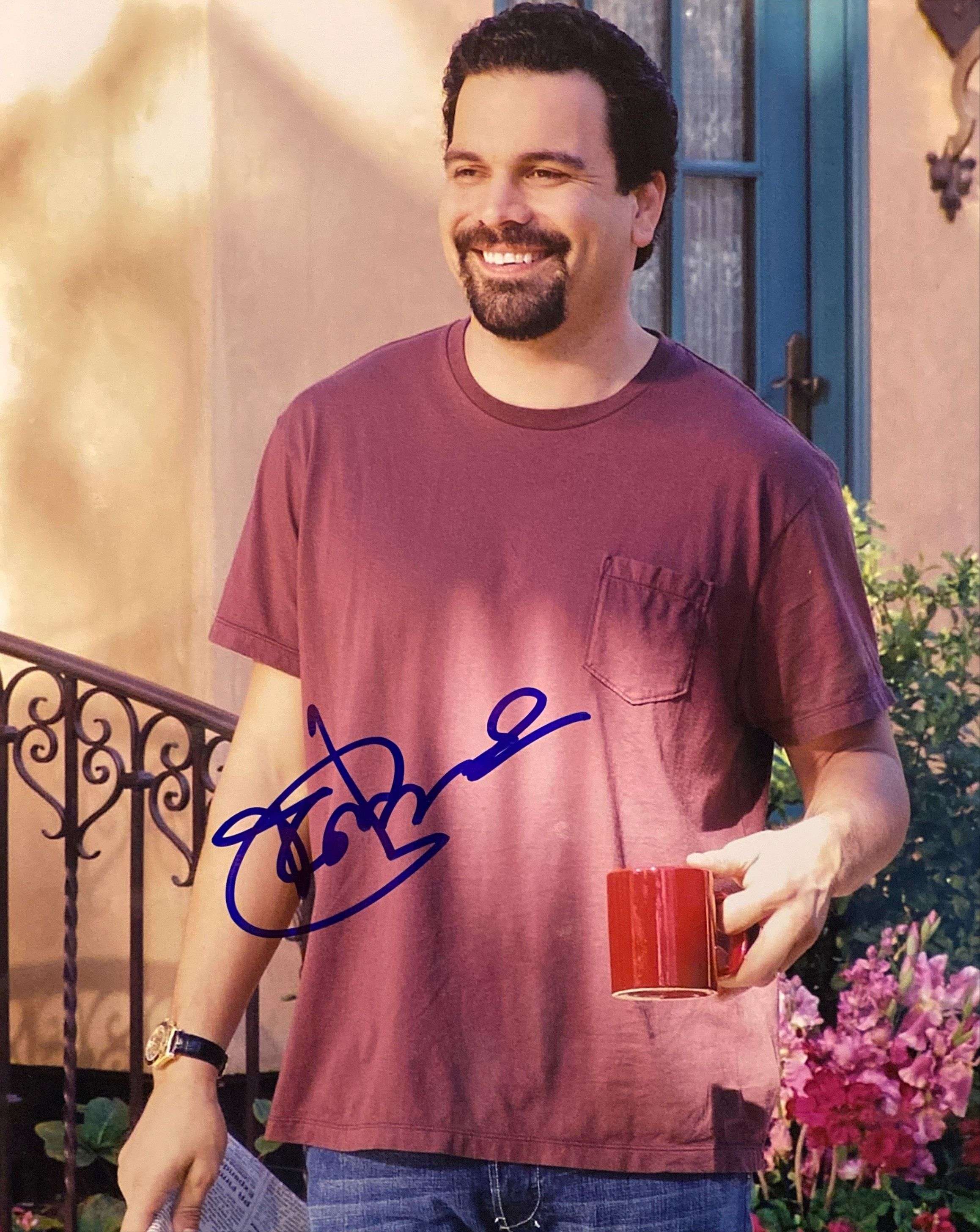 Desperate Housewives Ricardo Antonio Chavira signed photo Property Room