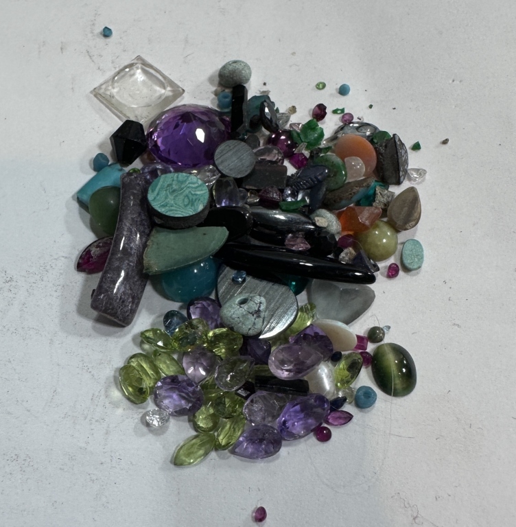 25 gram Natural and Mixed Origin Gemstone Parcel Property Room