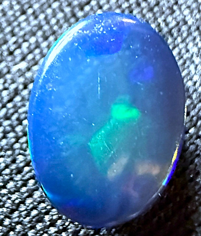 1.88 ct Natural Welo Opal Blue Flash Gemstone