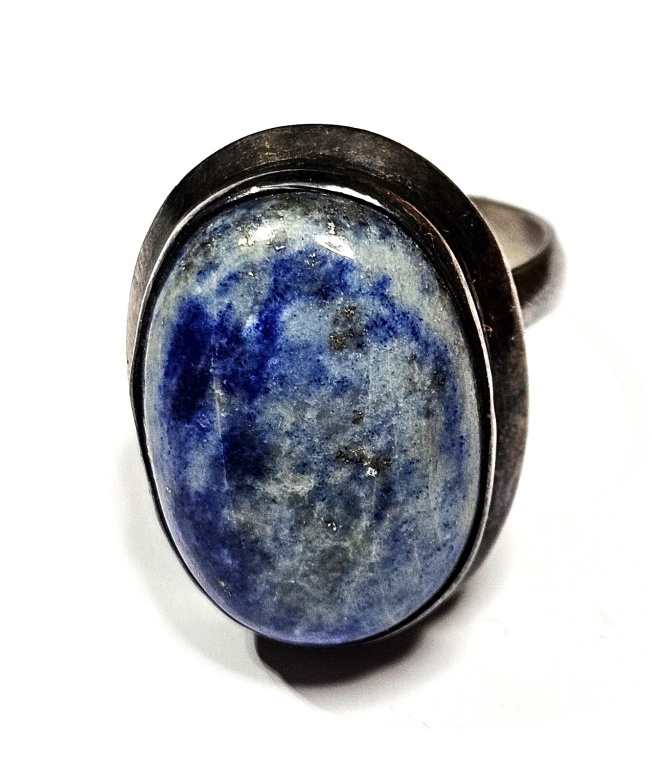 Sterling Silver Blue Cabachon Sodalite Ring -