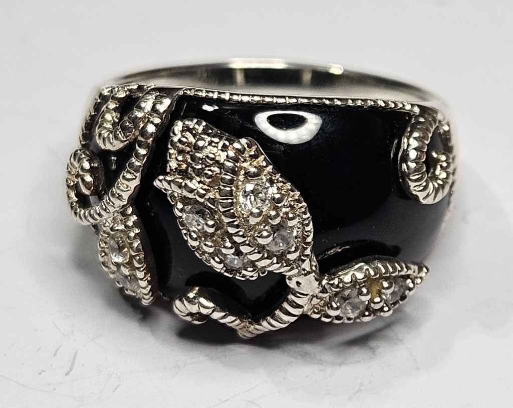 Fancy 2 tone Sterling 3 D Style Ring