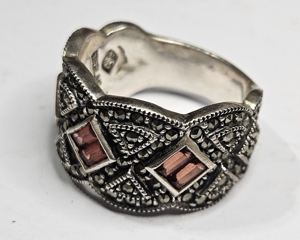 J/J Sterling Silver Gemstone Ring