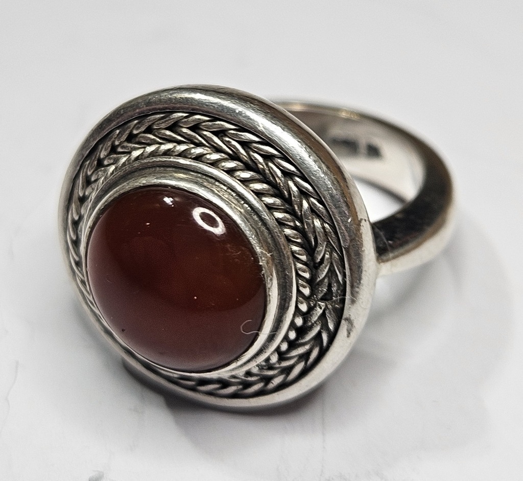 Sterling Silver Cabachon Ring