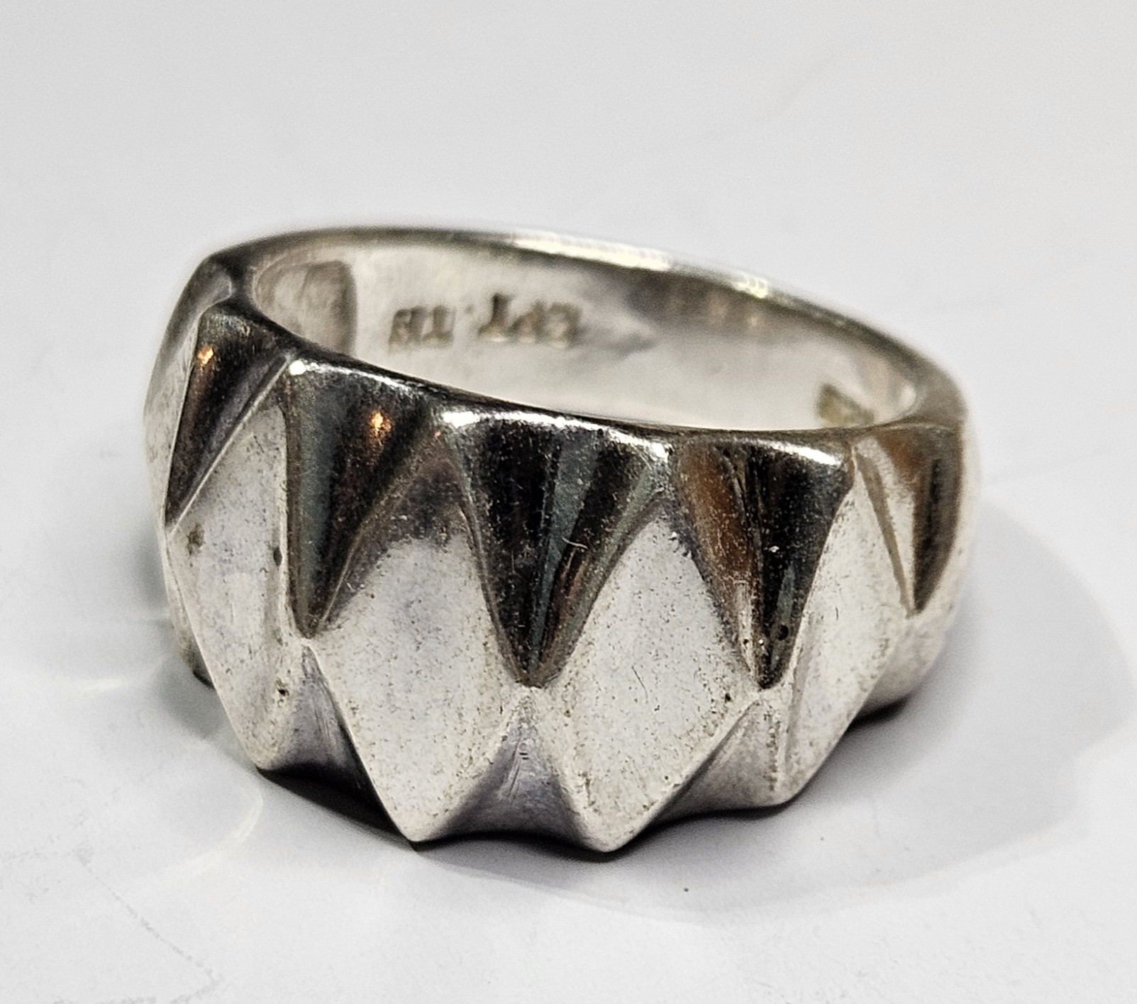Sterling Silver Diamond Pattern Ring