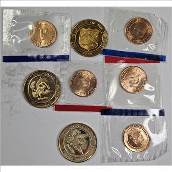 Lot of (8) US Mint medallions from Proof and Mint Sets