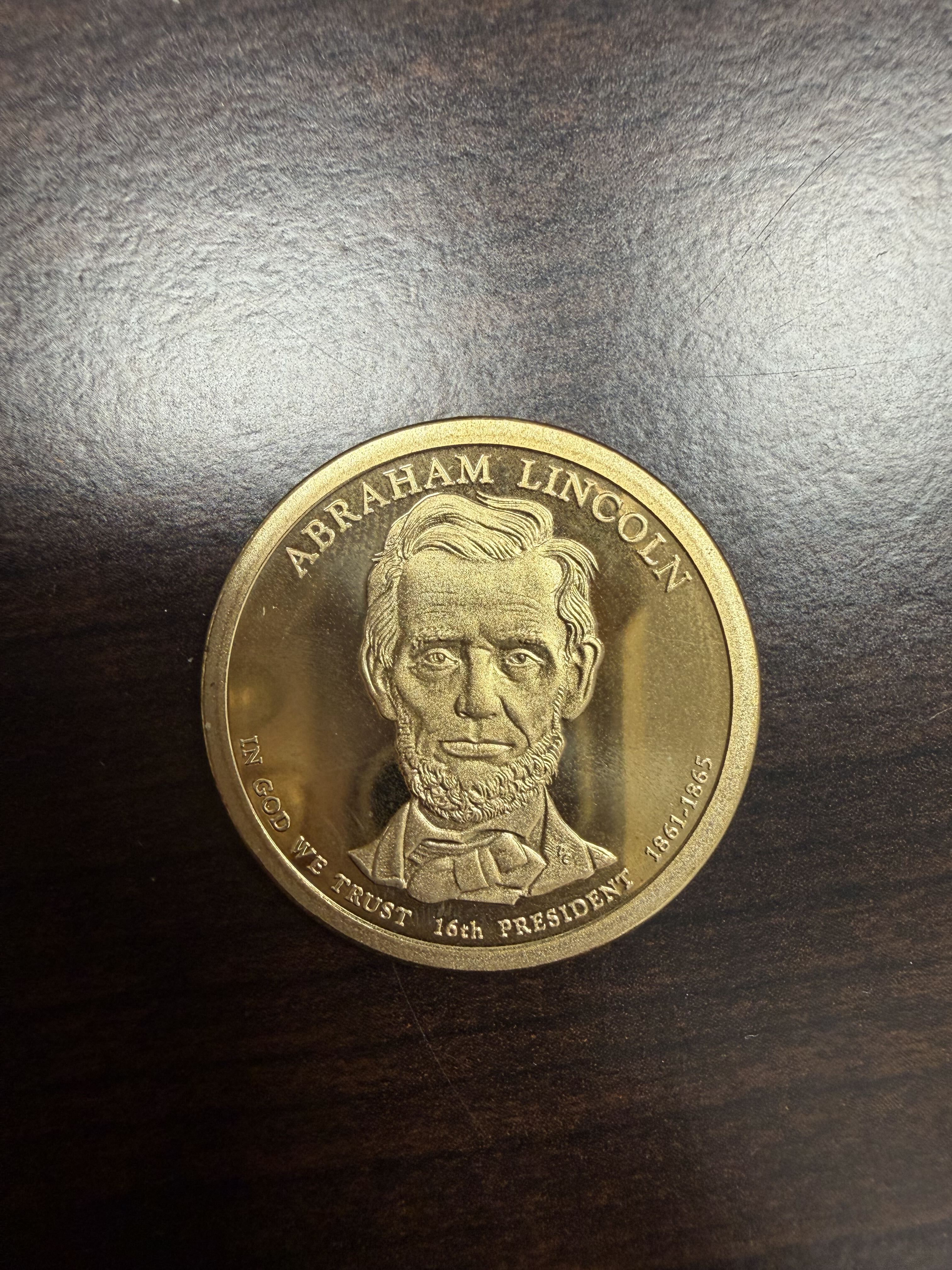 Abraham Lincoln Gold Tone Presidential $1 Novelty Token Medal 16th President