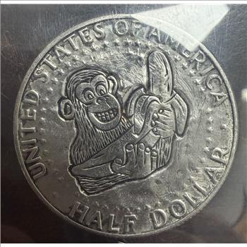  1981-D Kennedy Half Dollar Hobo Coin Hand Carved Monkey Ape Banana Signed BP