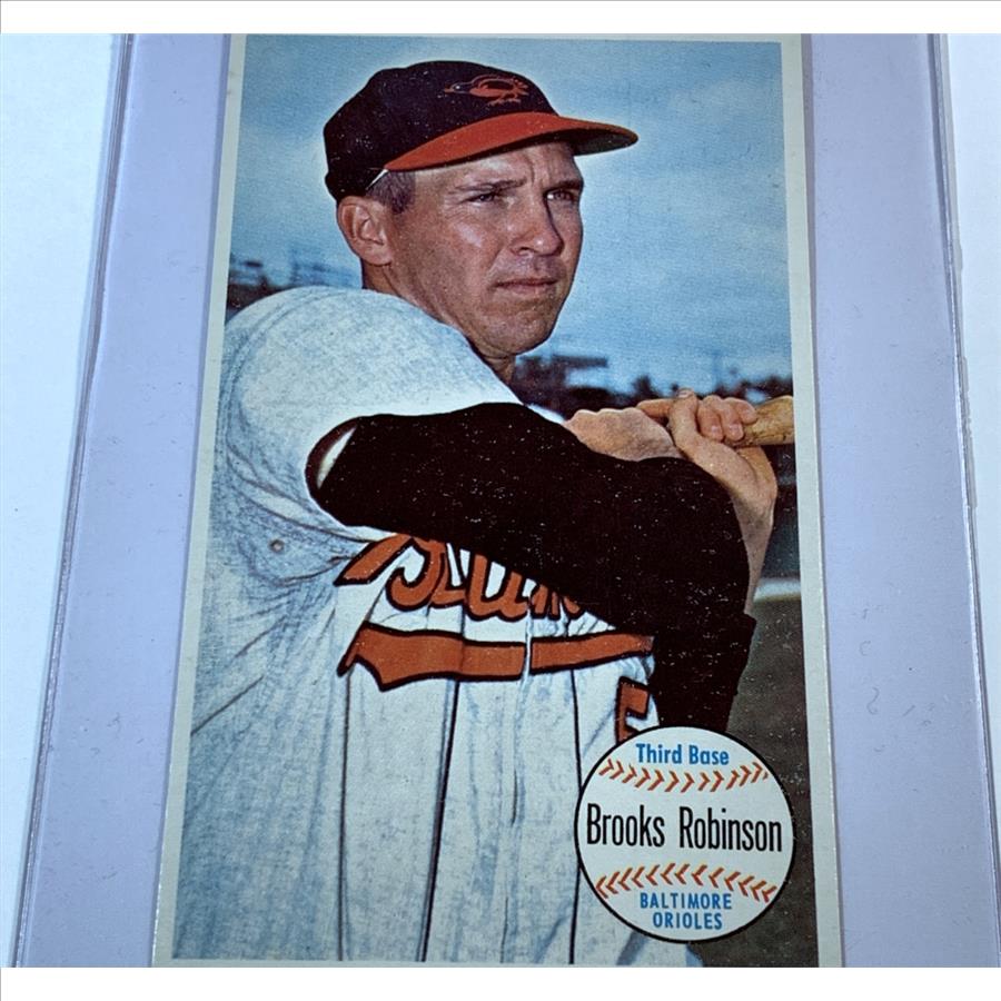 1964 Topps Giant Baseball Card of Hall of Famer Brooks Robinson High