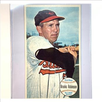 1964 Topps Giants High Grade Baseball Card Brooks Robinson Hall of Fame