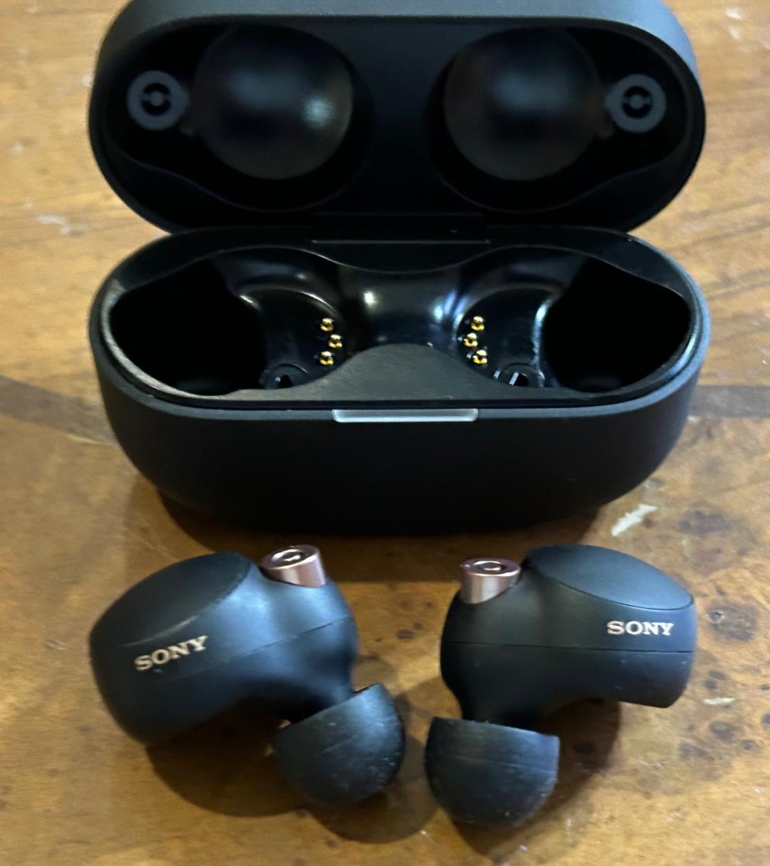 Sony WF1000 XM4/B Bluetooth headphones | Property Room