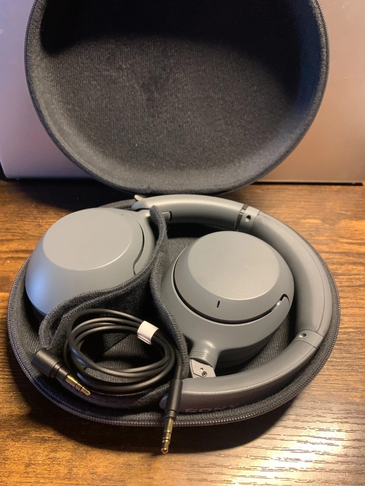 Sony WH-XB910N Headphones * Noise Canceling * Bluetooth * Gray * Includes Case 