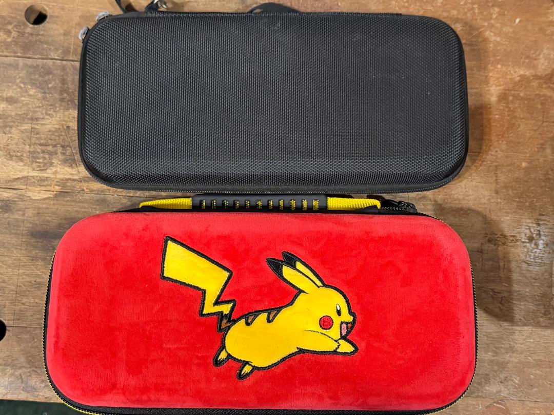 Nintendo Switch Carrying case x 2